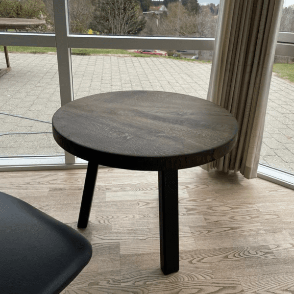 egetræ mørkt sidebord